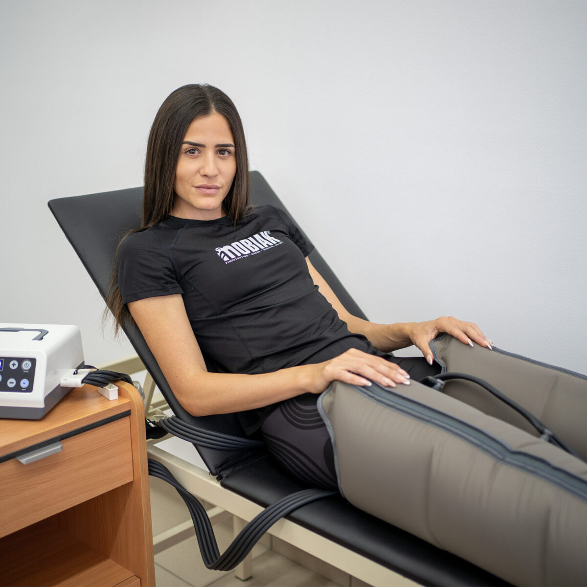 Alternative view of Digitalni aparat za limfno drenažo (kompresijsko terapijo)