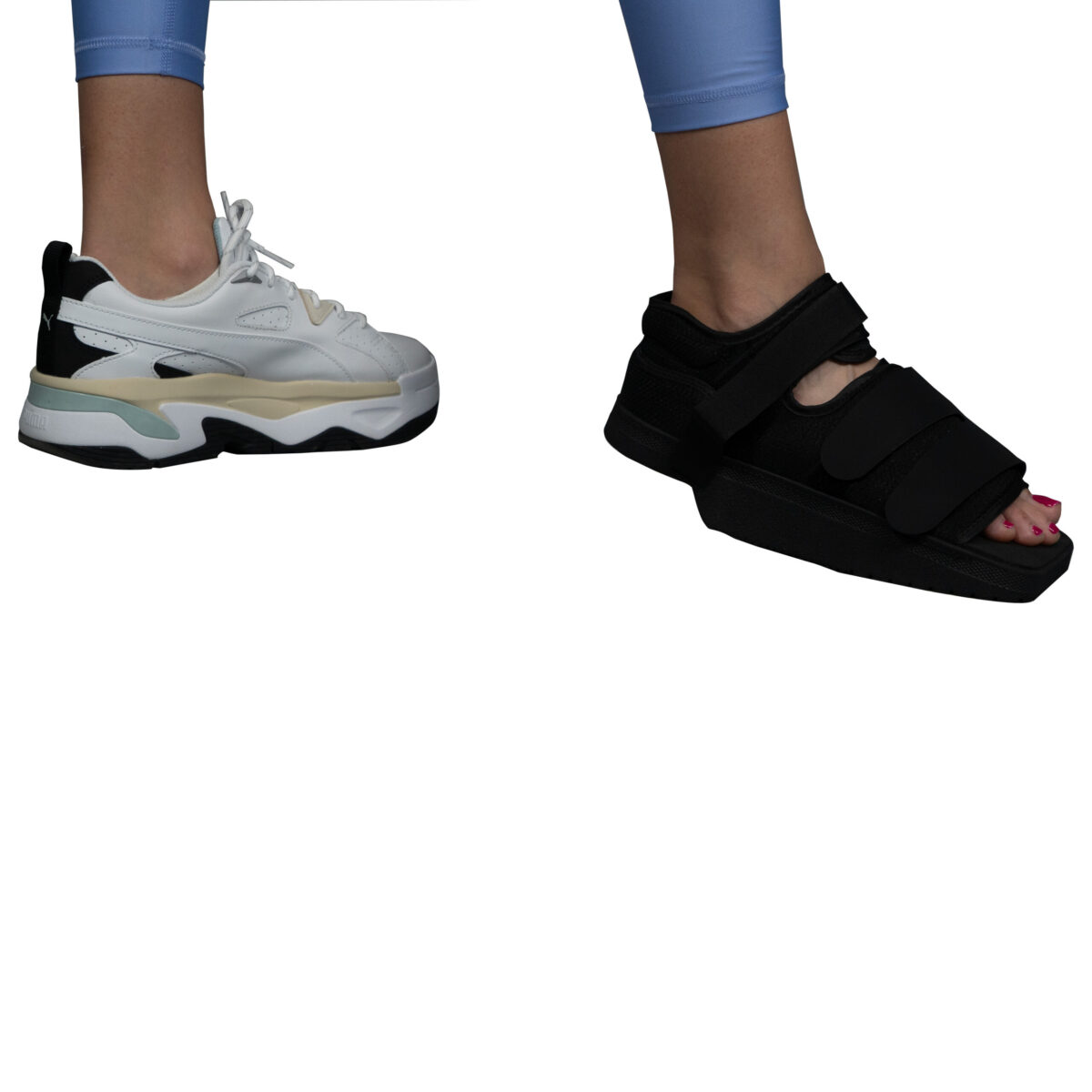 Ortopedski pooperativni čevelj za razbremenitev pete