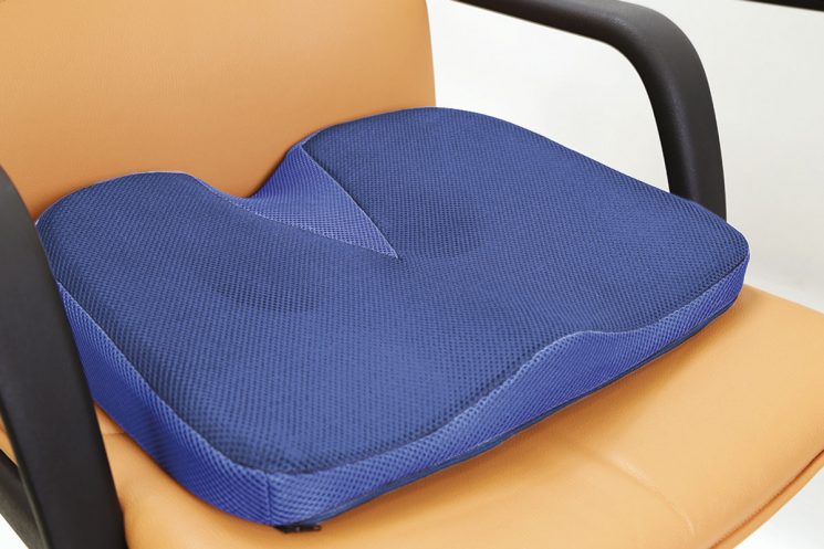 Alternative view of Anatomska blazina za razbremenitev pritiska na ishialno (sedalno) področje